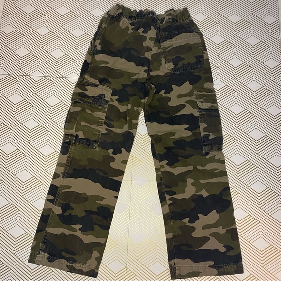 Boys Children’s Place Camo Cargo Pants - Picture 3 of 7